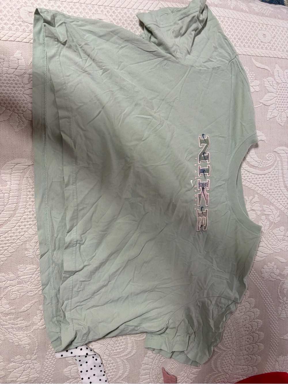 Nike Women’s Sage Green Short-Sleeve Logo cropped Tee XL GUC